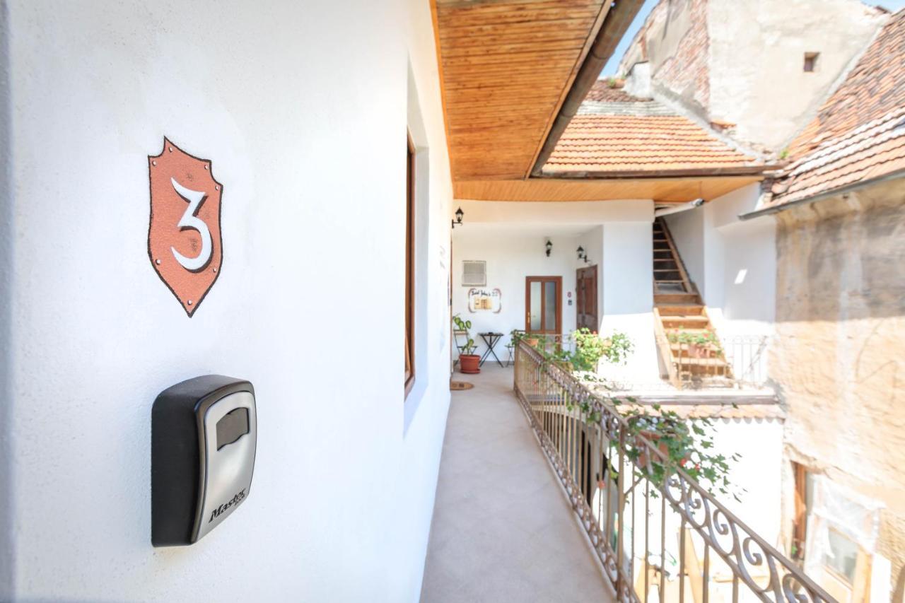 Saint John'S 22 Brasov Apartment Luaran gambar