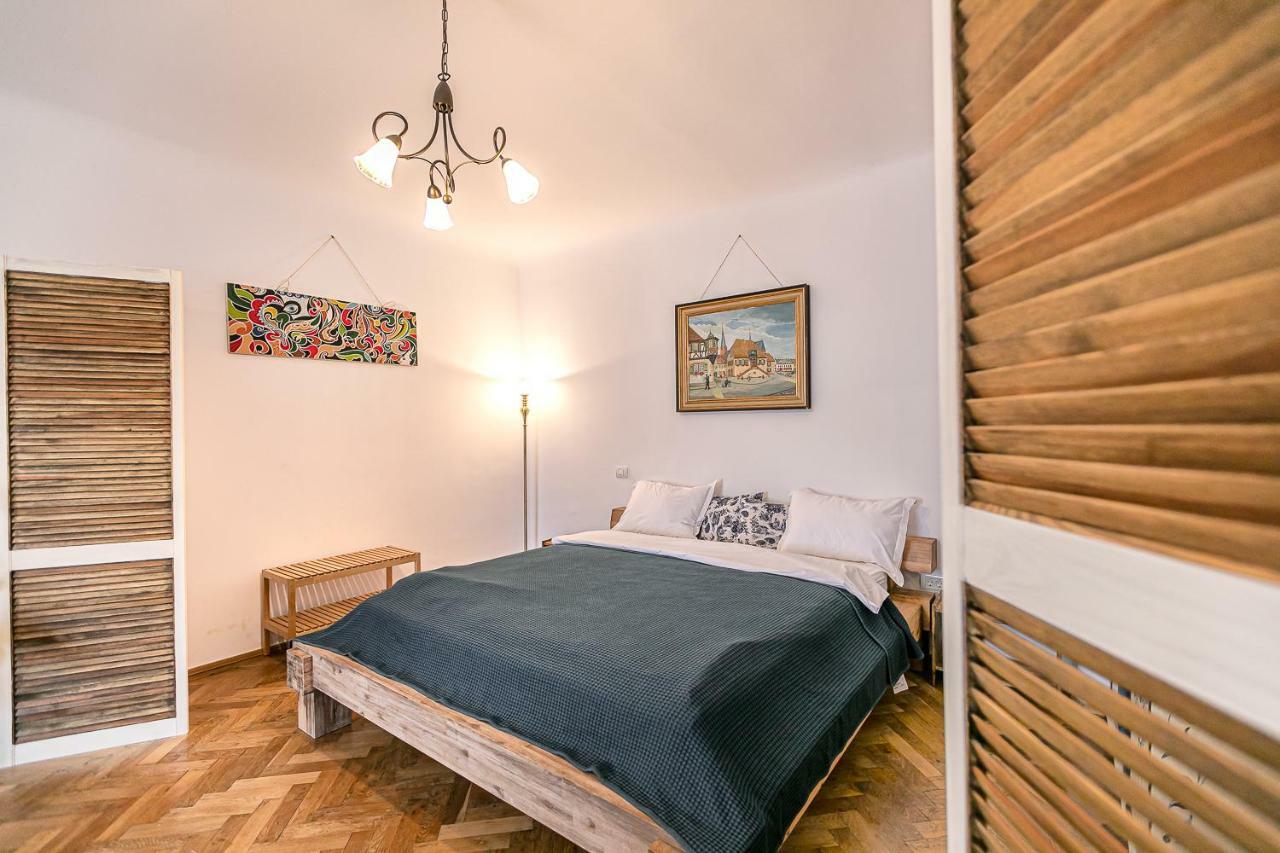 Saint John'S 22 Brasov Apartment Luaran gambar