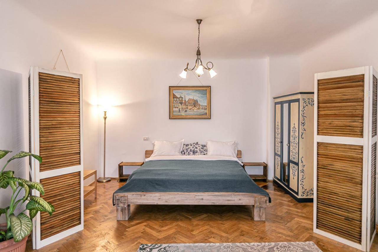 Saint John'S 22 Brasov Apartment Luaran gambar