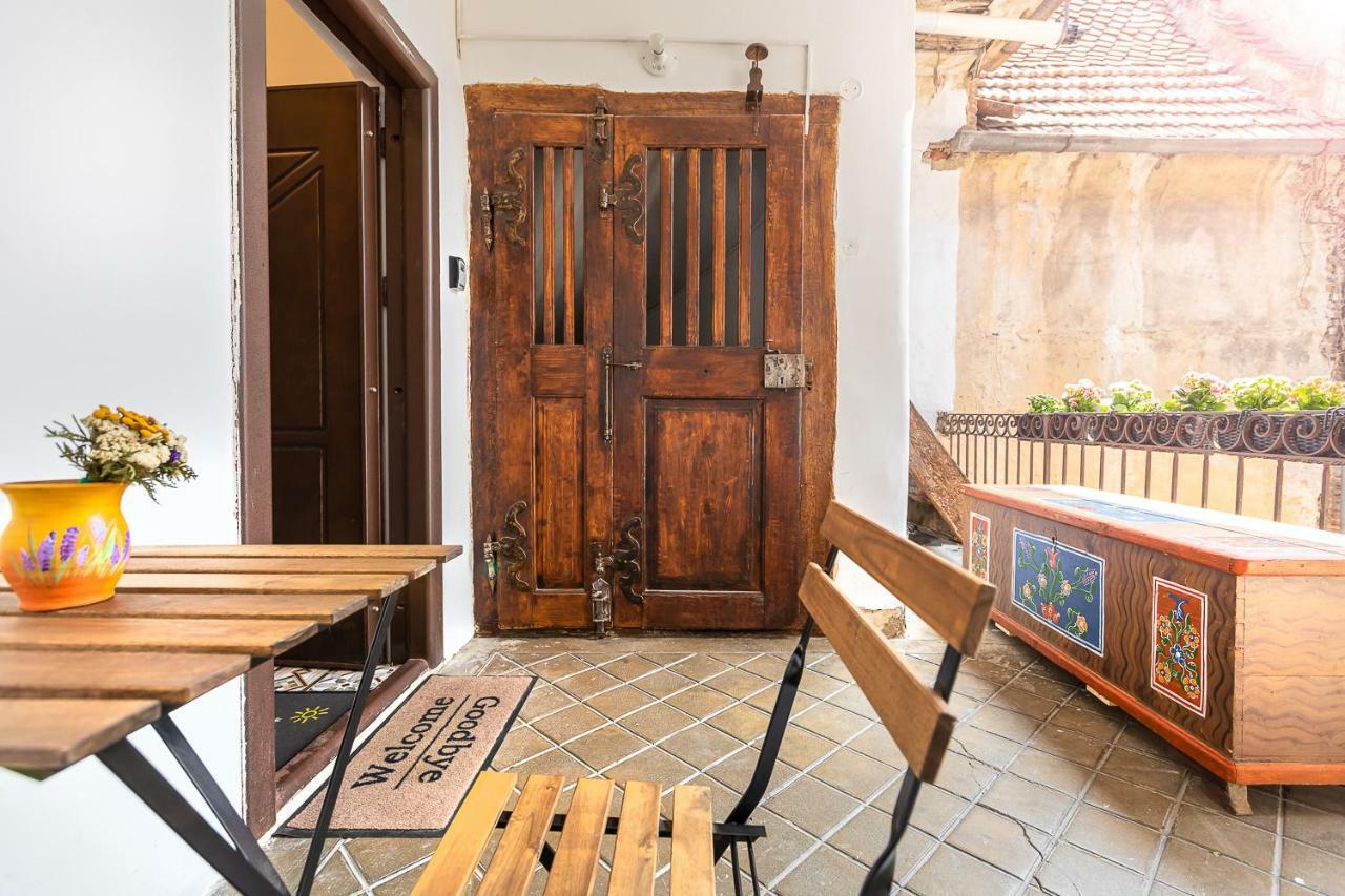 Saint John'S 22 Brasov Apartment Luaran gambar