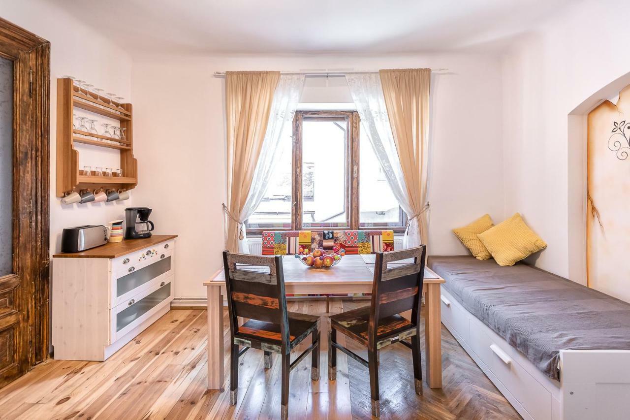 Saint John'S 22 Brasov Apartment Luaran gambar