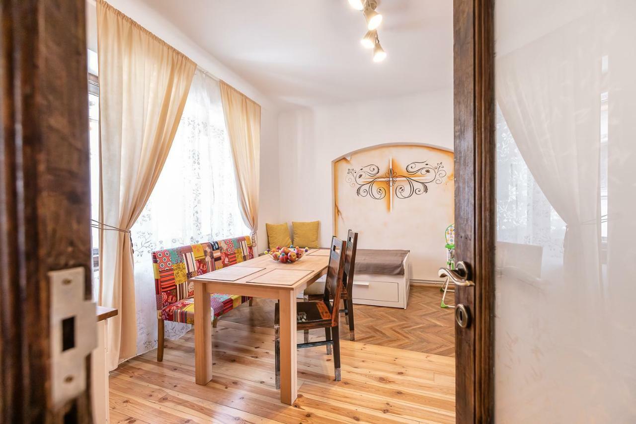 Saint John'S 22 Brasov Apartment Luaran gambar
